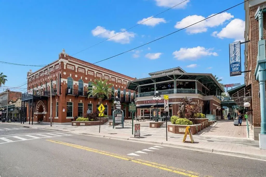 New! The Humidor - 2 Epic, Luxury Ybor Townhomes, Steps To 7Th Ave Tampa