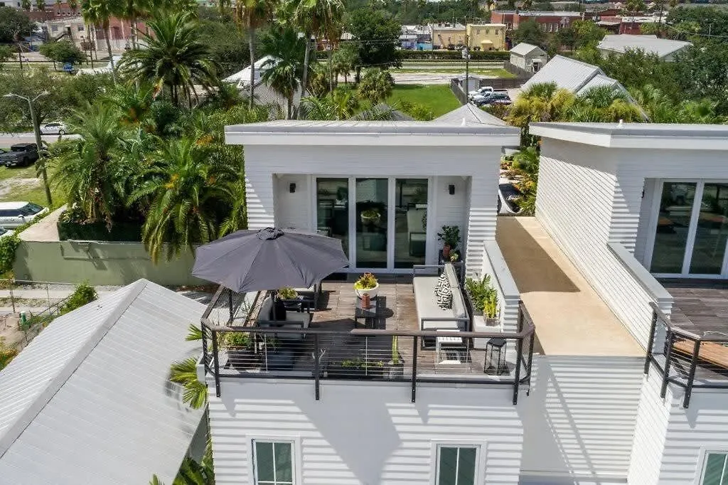 New! The Humidor - 2 Epic, Luxury Ybor Townhomes, Steps To 7Th Ave Tampa Vakantiehuis