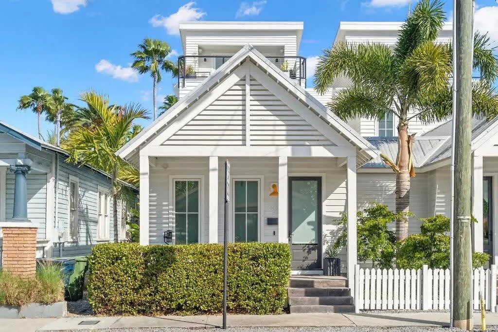 Vakantiehuis New! The Humidor - 2 Epic, Luxury Ybor Townhomes, Steps To 7Th Ave Tampa
