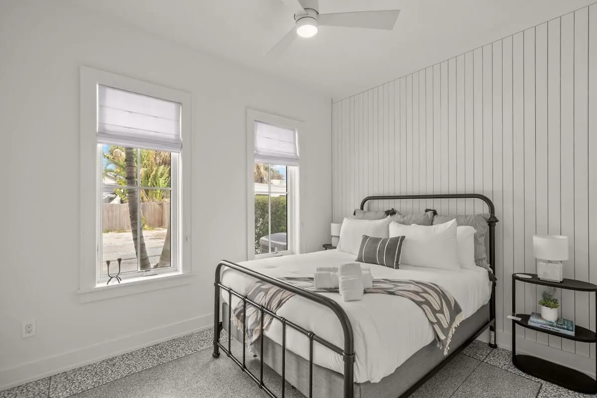 Vakantiehuis New! The Humidor - 2 Epic, Luxury Ybor Townhomes, Steps To 7Th Ave Tampa