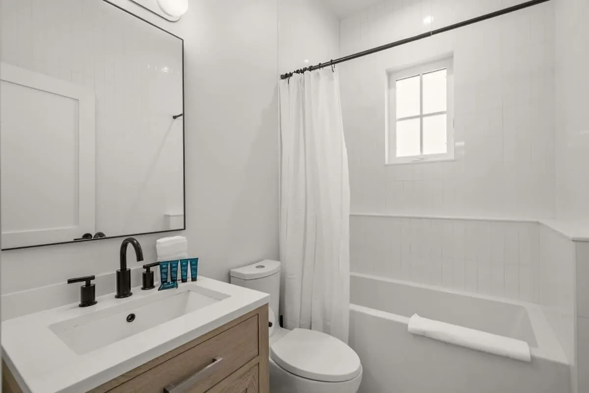 New! The Humidor - 2 Epic, Luxury Ybor Townhomes, Steps To 7Th Ave Tampa 0*,