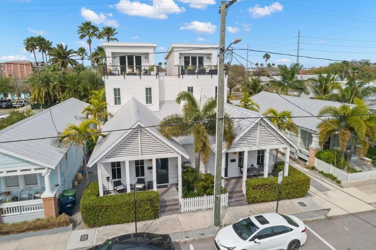 Contacts de New! The Humidor - 2 Epic, Luxury Ybor Townhomes, Steps To 7Th Ave